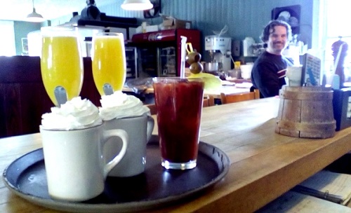 158 - mag - village idiots