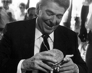 reagan-eats-a-hamburger